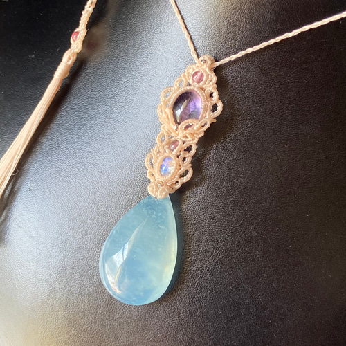 大粒アクアマリン×アメジスト×レインボームーンストーンのマクラメ