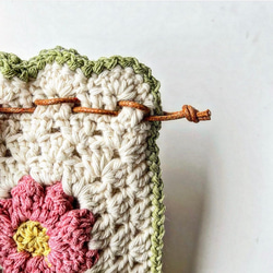 お花モチーフ巾着　ポーチ　編み物 3枚目の画像