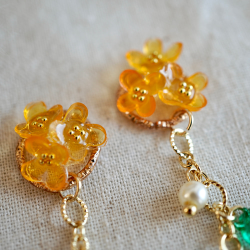 金木犀の香る季節┊︎葉】再販 ピアス・イヤリング 揺れる 揺れない