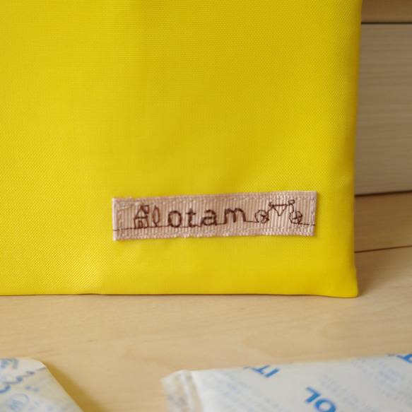 【子供Ｓサイズ用】アイスリングポーチ・アイスリングケース(黄色・ナイロン撥水布・16×16㎝）保冷バッグ・保温バッグ 10枚目の画像