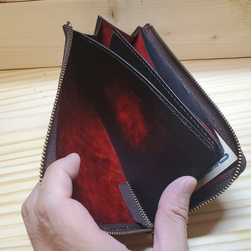 ラウンドファスナー長財布【アンティーク染】赤色【本革ヌメ】手