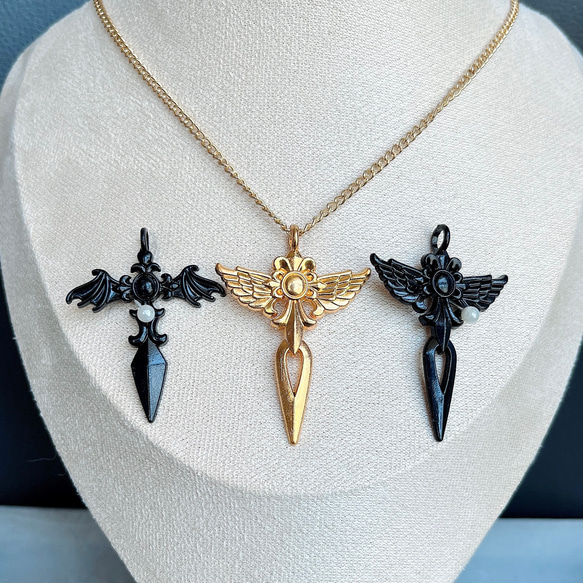 悪魔と天使のネックレスペンダント Amazon | [STLANGS] ペンダントネックレス 天使悪魔の翼の形の