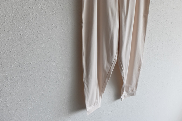 yohaku Dubai 長褲 | 絲光光滑米色 | 男女通用 1 號 第4張的照片