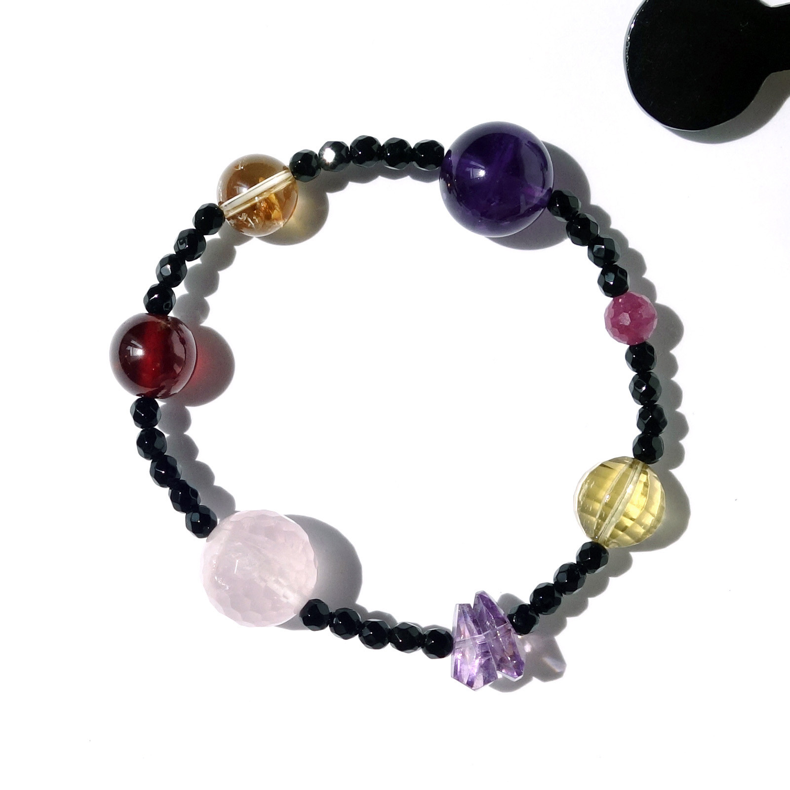 Planet／一点もの　ローズクォーツ×アメジスト×ヘソナイトガーネット　プラネットブレスレット