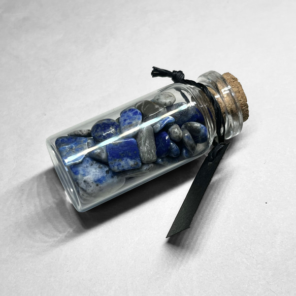 lapis lazuli mini bottle：pebble stone / ラピスラズリミニボトル A 2枚目の画像