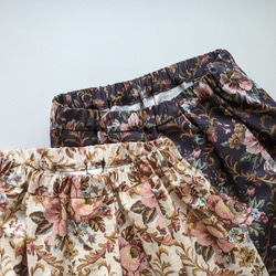 すっきりシルエットのタックギャザースカート・ゴブラン調プリント　アンティークピンク　 コットン100% 5枚目の画像