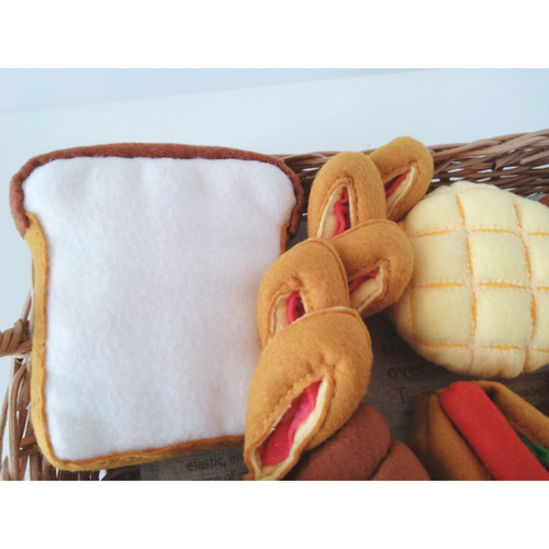 フェルト　おままごと　パンセット他　ハンドメイド フェルトの定番パン 11個セット♡フェルトのおままごと おもちゃ