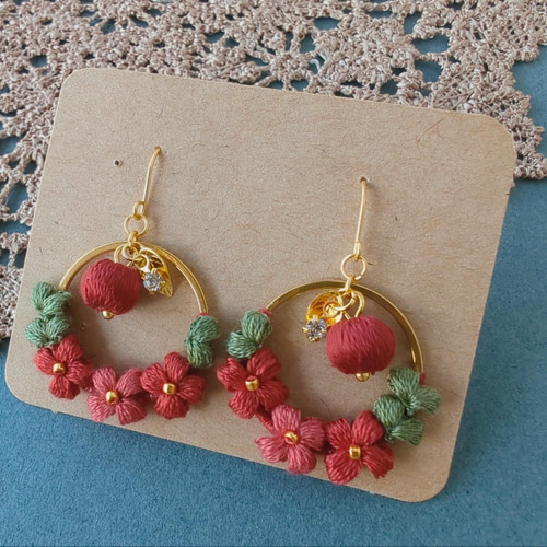 願いのりんご 白雪姫 プリンセス りんご 刺繍糸 かぎ針編み ピアス