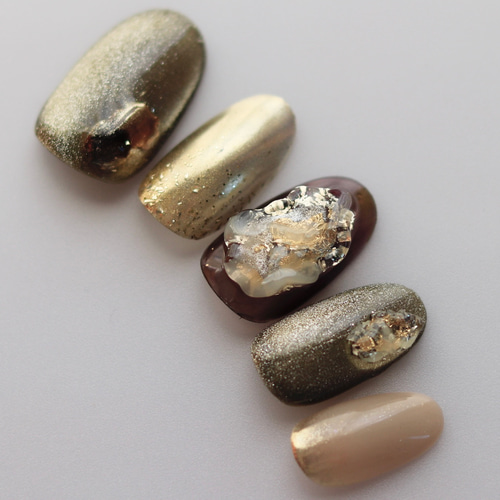 オリーブニュアンス ｜ ネイルチップ マグネットネイル ミラーネイル  