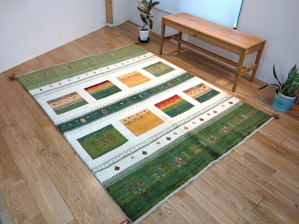 ペルシャ ギャッベ　パルヴィーズ　コルクウール　カシュクリ　194x152cm　黄緑色 2枚目の画像