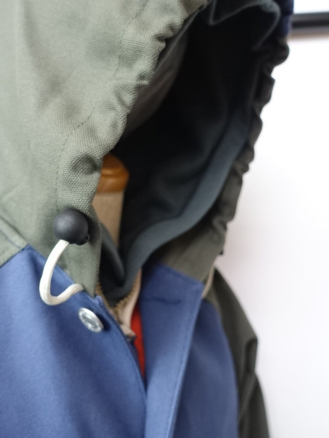 (Ｍ）身幅58ｃｍ　8号帆布・フード付きジャケット  男女兼用です。