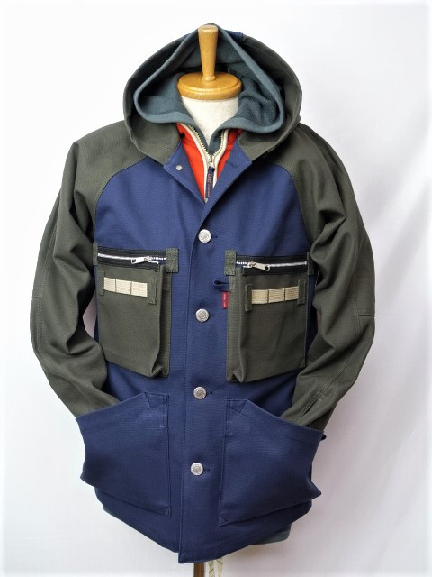(Ｍ）身幅58ｃｍ　8号帆布・フード付きジャケット  男女兼用です。