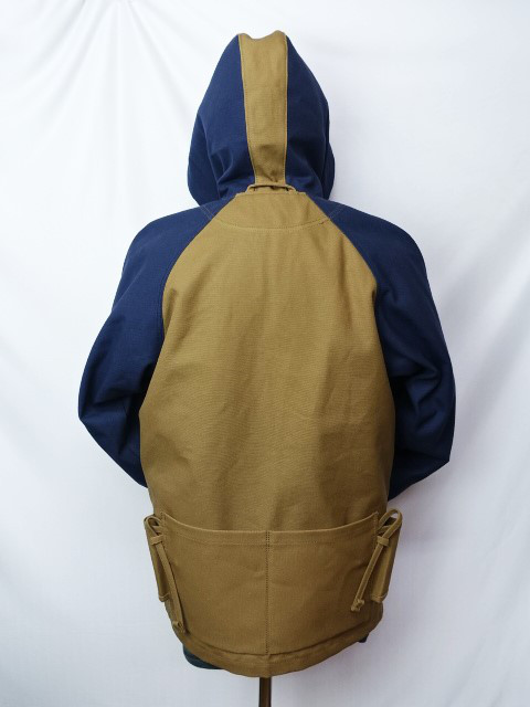 (Ｍ）身幅58ｃｍ　8号帆布・フード付きジャケット  男女兼用です。