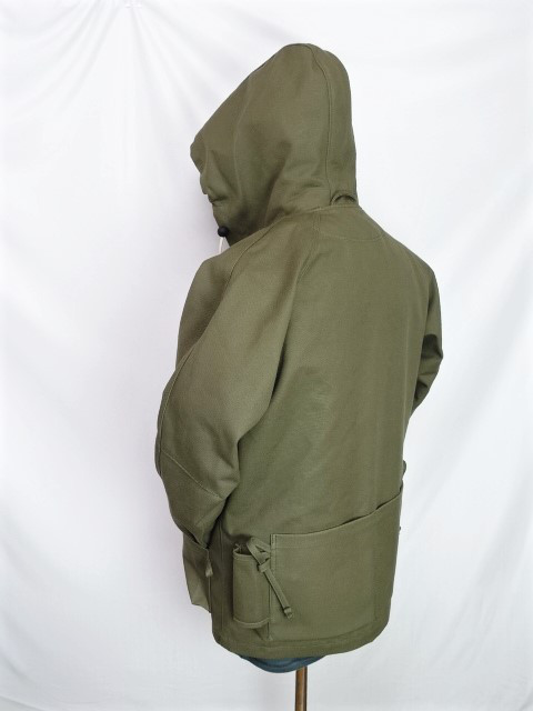 (Ｍ）身幅58ｃｍ　8号帆布・フード付きジャケット  男女兼用です。