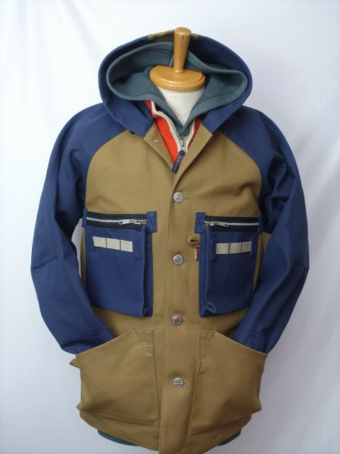 (Ｍ）身幅58ｃｍ　8号帆布・フード付きジャケット  男女兼用です。