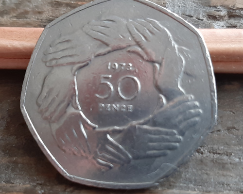 ☆レア イギリス 英国 50ペンス コイン エリザベス女王 8g