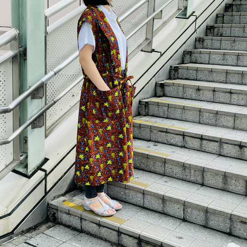 アフリカンプリントのロングジレ ふわっと一枚 ベスト アトリエ・ヌウ 