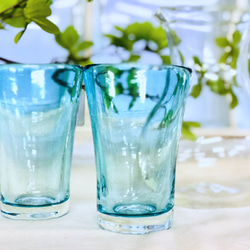 【在庫限り】ターコイズブルーのシンプルグラス　～ペルシャの手吹きガラス～ 3枚目の画像