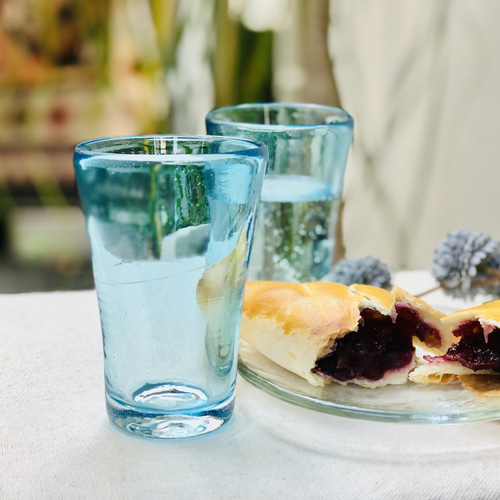 在庫限り】ターコイズブルーのシンプルグラス ～ペルシャの手吹き