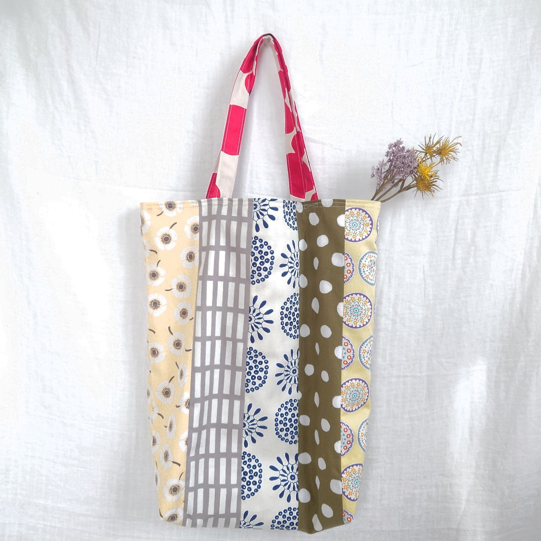ほぼ未使用品 ノーブランド フラワーパッチワーク刺繍 スエードレザートートバッグ ハンドメイド パッチワークトート｜Yahoo!フリマ（旧PayPayフリマ）
