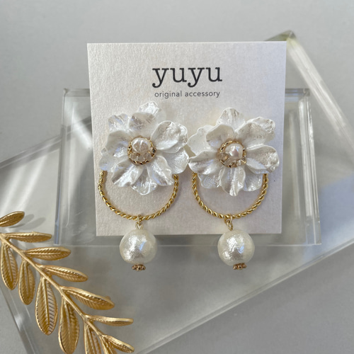 上品なブランド シフォンフラワーの2wayピアス/イヤリング ピアス（スタッド・一 ピアス