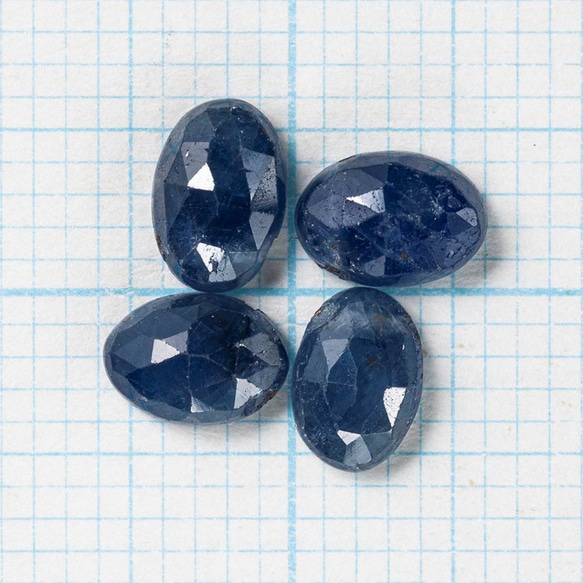 1粒売り　宝石質ブルーサファイアAAA-　オーバル　ローズカット6×4mm 2枚目の画像