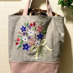 花束刺繍の巾着トートバッグ 1枚目の画像