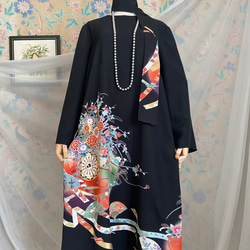 着物リメイク　黒留袖ドレス　扇面に花車　Aライン　ハンドメイド 7枚目の画像