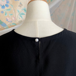 着物リメイク　黒留袖ドレス　扇面に花車　Aライン　ハンドメイド 4枚目の画像