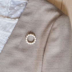 【送料無料】サークルブローチ　スワロフスキーパール✨入学式/卒業式　フォーマルにも普段にも♪ 1枚目の画像