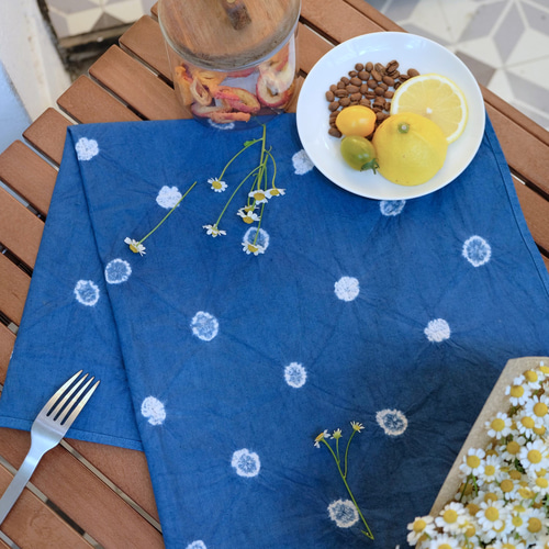 インディゴブルー絞り染め草染めテーブルクロスインディゴブルー