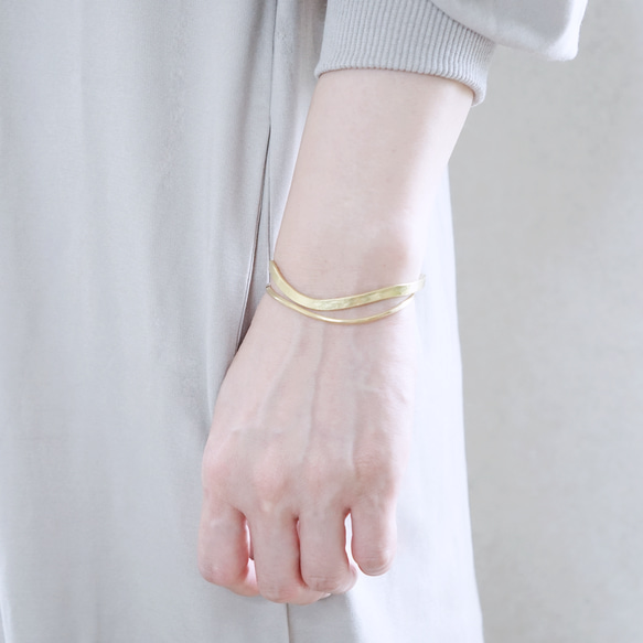 【兩裝黃銅手鐲 / 三種尺寸可選】「纖細X型」 SML 第4張的照片