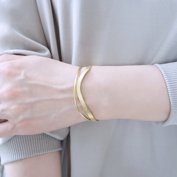 【兩裝黃銅手鐲 / 三種尺寸可選】「纖細X型」 SML 第2張的照片