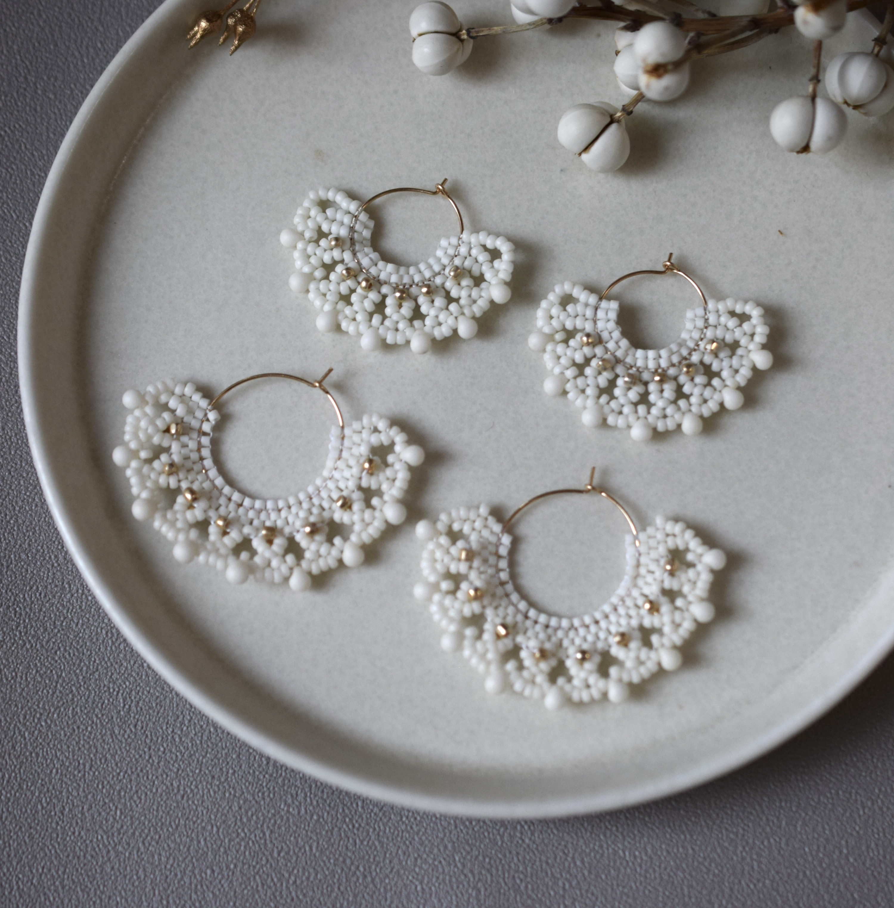 lace -S- ホワイト/ レース編み 14kgf イヤリング可 大人上品 白