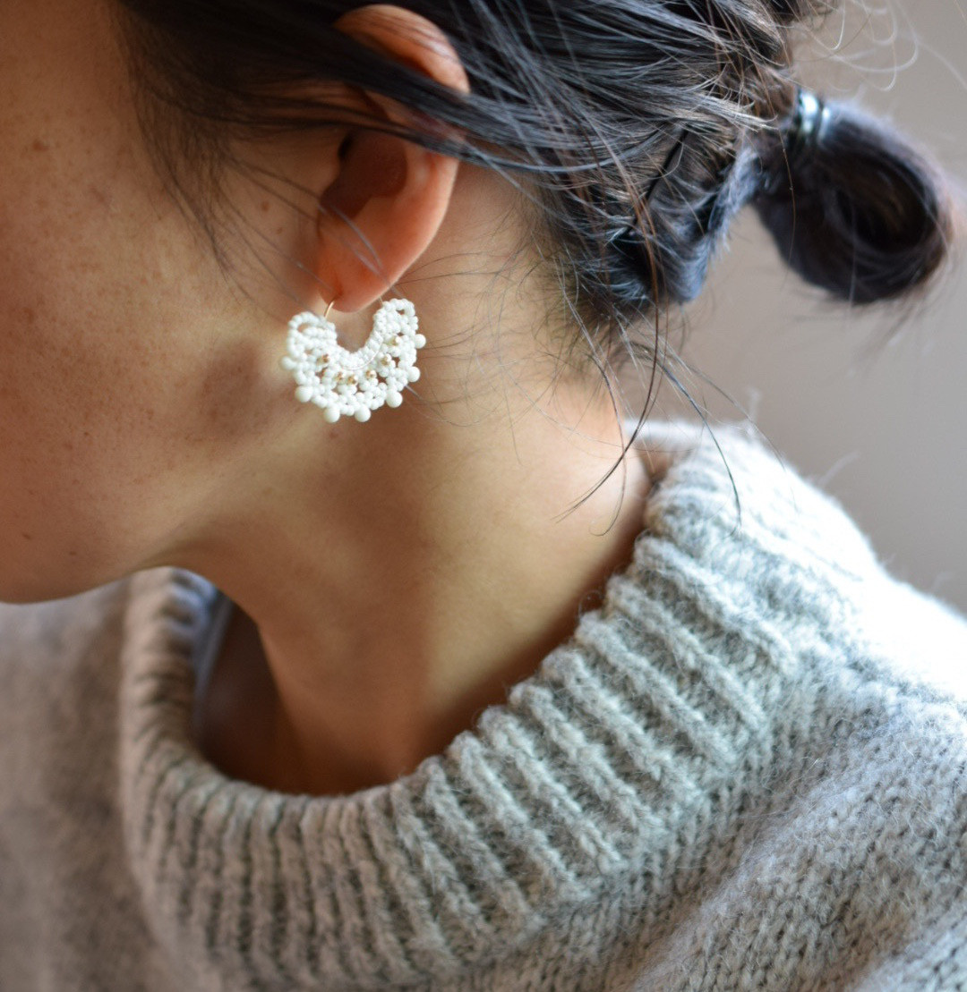 lace -S- ホワイト/ レース編み 14kgf イヤリング可 大人上品 白