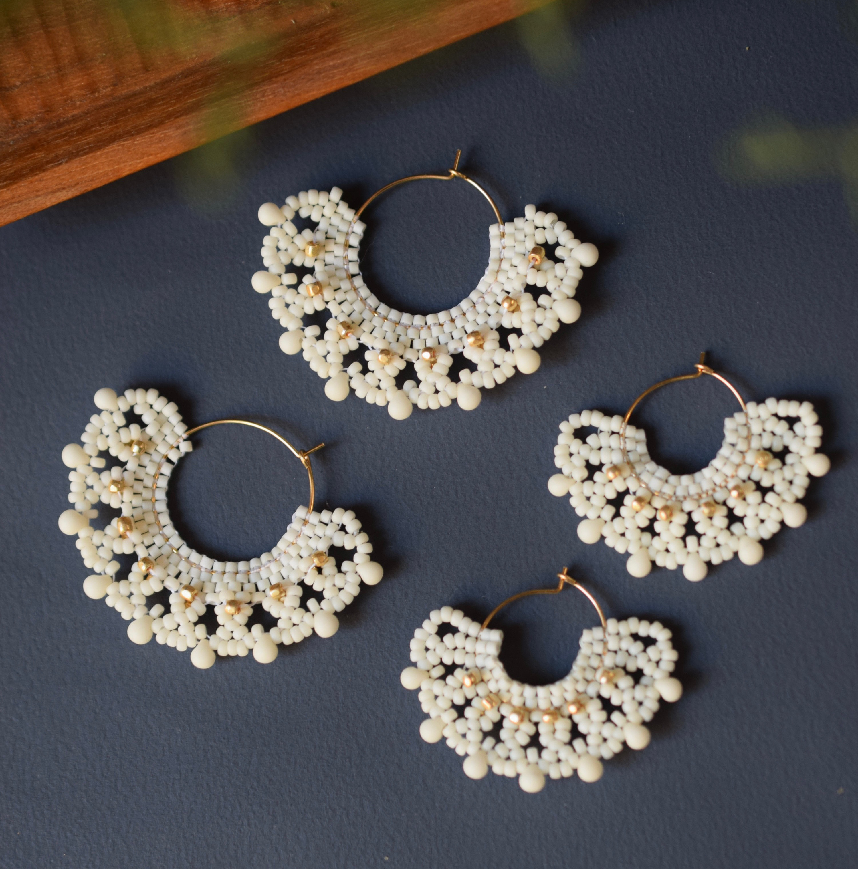 lace -S- ホワイト/ レース編み 14kgf イヤリング可 大人上品 白