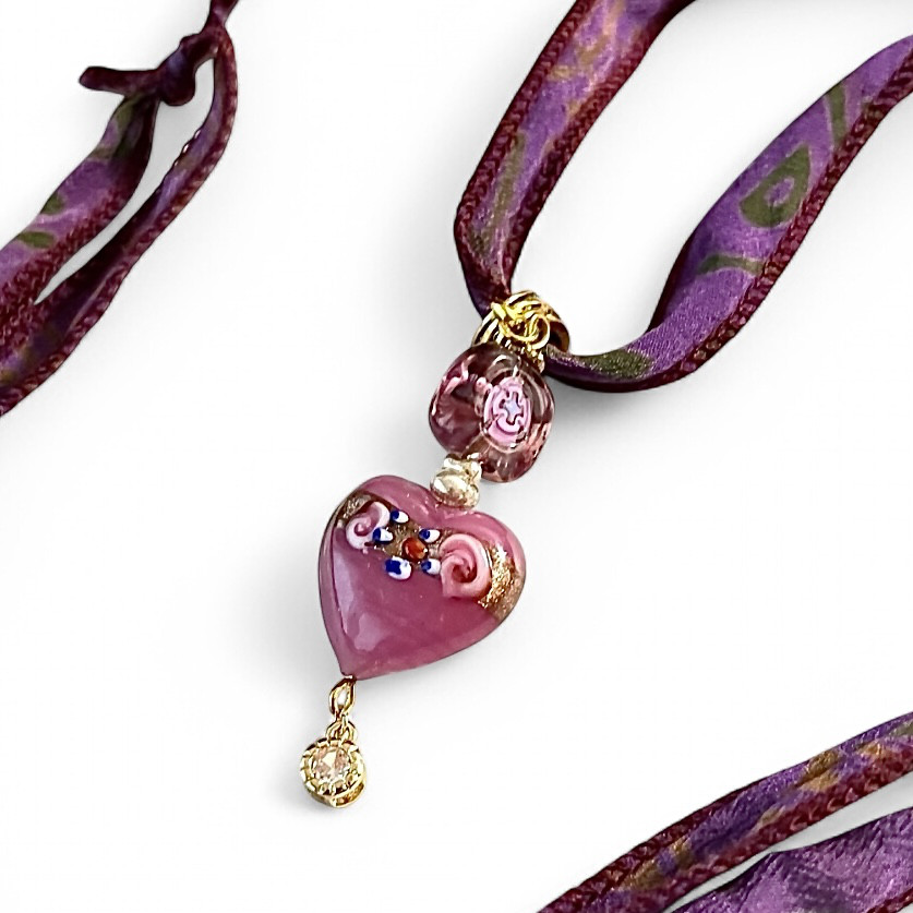 エレガントローズネックレス