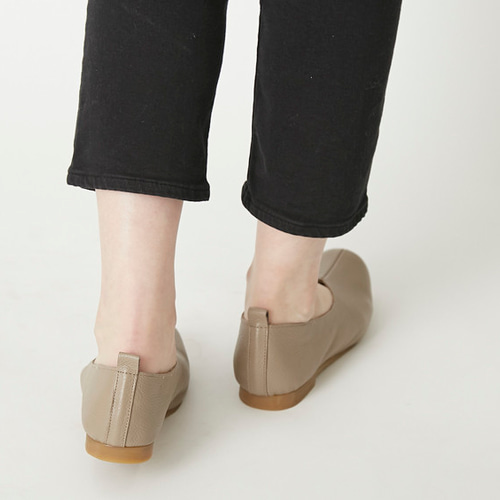 atelier brogue レザーVカットパンプス イムサンティルプラス imsentir+ レザー 本革 Vカット スクエア