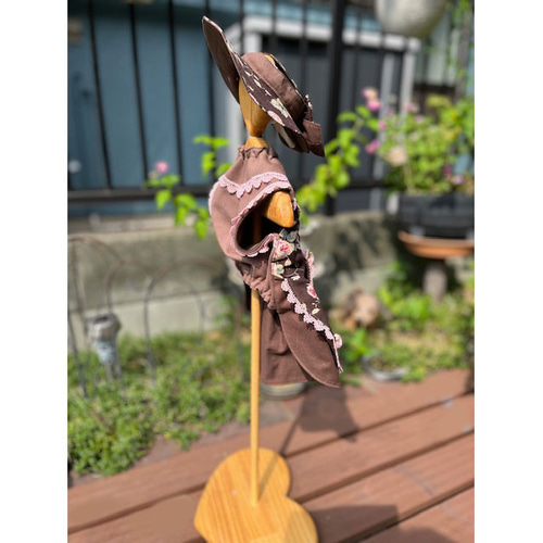 アンティーク調のローズ柄ワンピース ペット服・アクセサリー