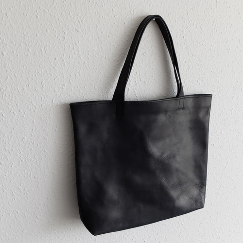drip レザートートバッグ　ブラック 別注】A×TOMORROWLAND シュリンクレザー トートバッグ