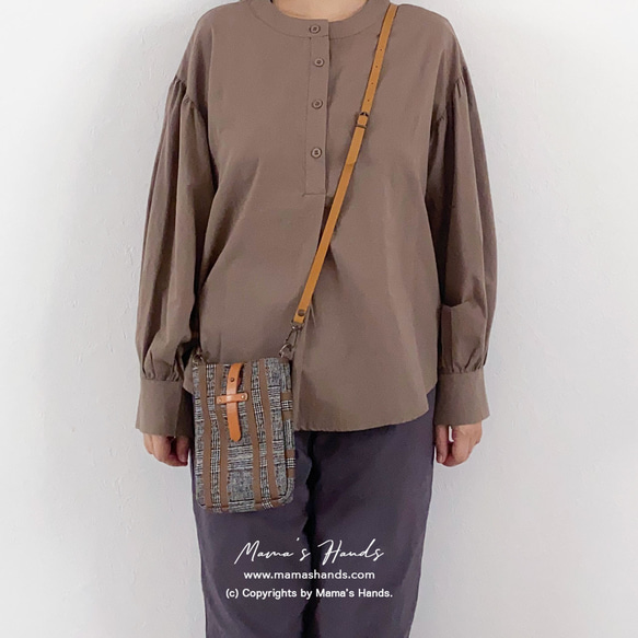 時尚義大利製造格倫格紋秋季棕色斜背包真皮智慧型手機保護套手拿包 第9張的照片
