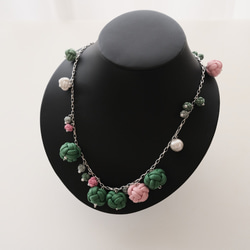 Kumihimo Dots Necklace - green pink 3枚目の画像