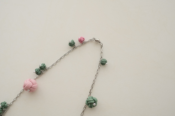 Kumihimo Dots Necklace - green pink 4枚目の画像