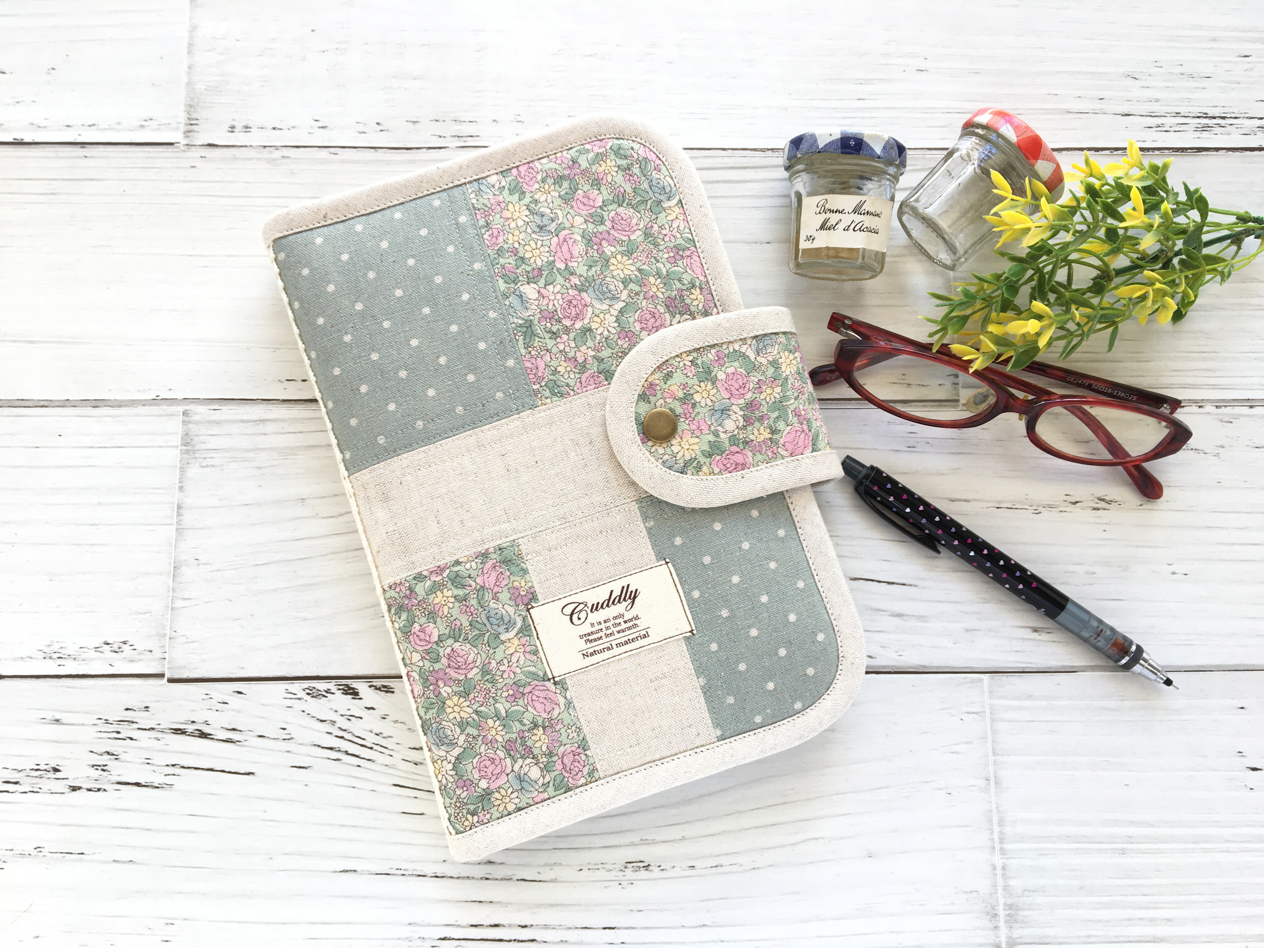 【美弥様 オーダー】お薬手帳ケース 2点 美弥様 オーダー】お薬手帳ケース 2点 お薬手帳ケース | 【公式