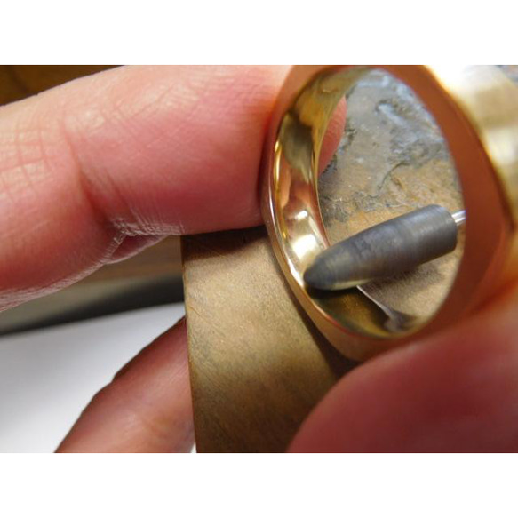 鍛造 結婚指輪 18金 k18 スクエア型 スクエアリング メンズ6mm レディース4.5mm 10枚目の画像