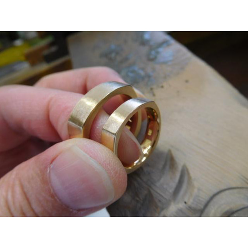 18Kゴールド スクエアカット メンズリング 鍛造 結婚指輪 18金 k18 スクエア型 スクエアリング メンズ6mm