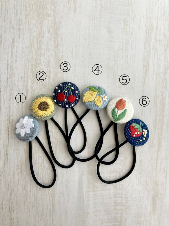 ちいさなくるみボタンの刺繍ヘアゴム ヘアゴム めぐみ 通販