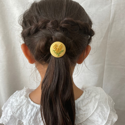 ちいさなくるみボタンの刺繍ヘアゴム 12枚目の画像