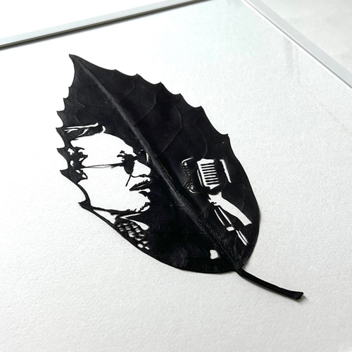 オーダー】葉っぱの切り絵／人物（額付） 切り絵 ALOHA WIND