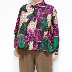 フロントタックシャツ アフリカンプリント  きちんと見えのリラックスシルエット ブラウン系ワントーンコーデに！ 10枚目の画像